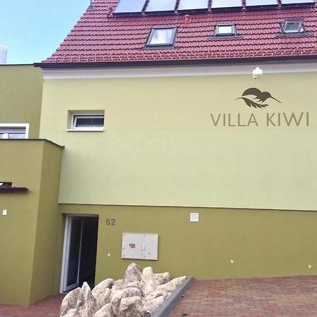 Villa Kiwi Мікулов Екстер'єр фото
